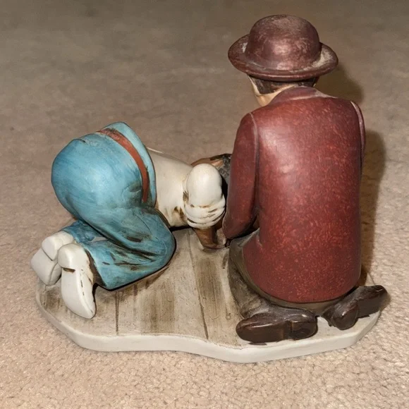 Norman Rockwell Red and White Ceramic Art Piece “listening” - Picture 3 of 8